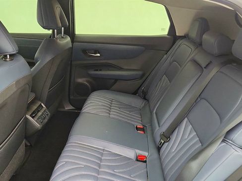 Used 2024 Nissan Ariya AWD image 21