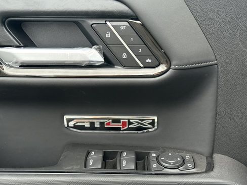 New 2026 GMC Sierra 1500 AT4X w/ LPO, Black Badging Package AWD/4WD image 18
