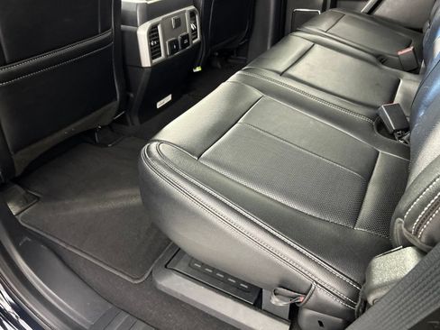 Used 2021 Ford F450 Lariat w/ Lariat Ultimate Package AWD/4WD image 37