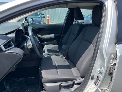 Used 2025 Toyota Corolla LE image 35