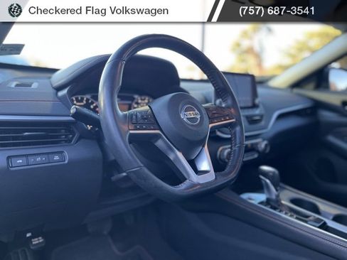 Used 2022 Nissan Altima 2.5 SR w/ Midnight Edition Package image 15