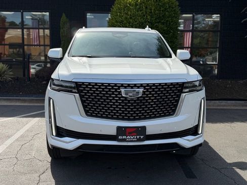 Used 2023 Cadillac Escalade ESV Premium Luxury AWD/4WD image 3