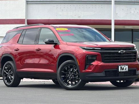 New 2026 Chevrolet Traverse LT w/ Midnight/Sport Edition FWD image 2