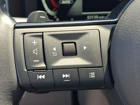 Used 2023 Nissan Rogue Platinum w/ Platinum Premium Package AWD/4WD image 23