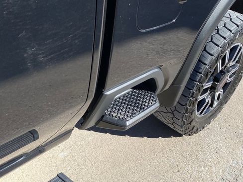 Used 2022 GMC Sierra 2500 AT4 image 18