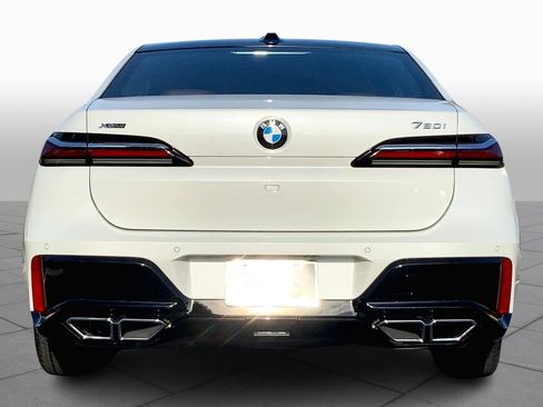 New 2024 BMW 760i xDrive w/ Executive Package image 4