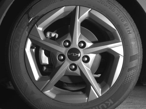 Used 2025 Kia K4 LXS image 12