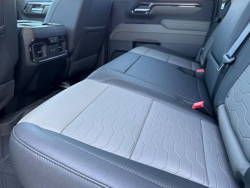New 2026 Chevrolet Silverado 2500 ZR2 AWD/4WD image 12