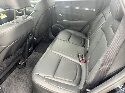 Certified 2024 Hyundai Tucson Limited image 12