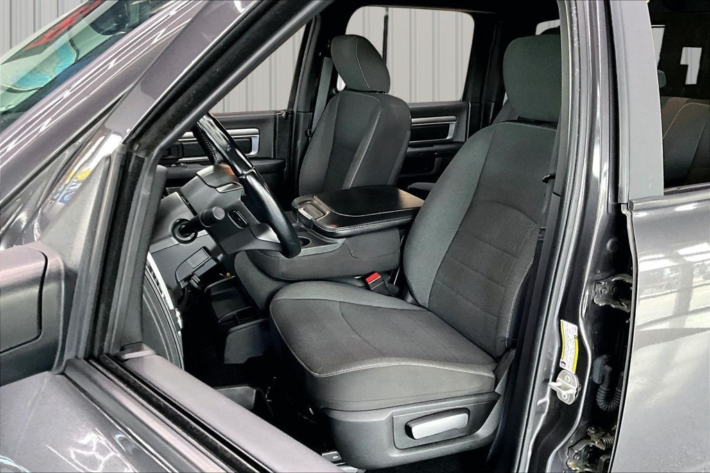 Used 2023 RAM 1500 Warlock AWD/4WD image 19