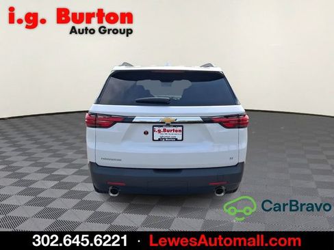 Used 2023 Chevrolet Traverse LT FWD image 5
