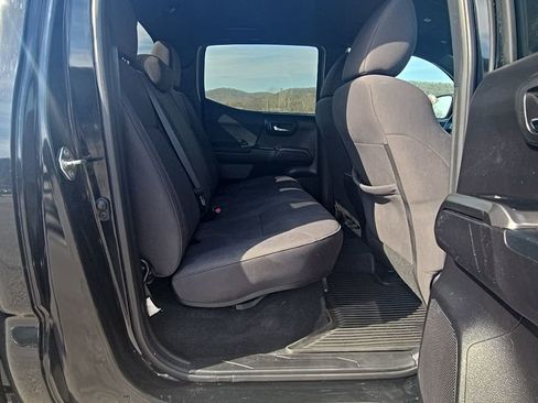 Used 2019 Toyota Tacoma TRD Sport image 19