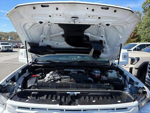 Certified 2024 Chevrolet Silverado 2500 Custom w/ Custom Value Package image 23