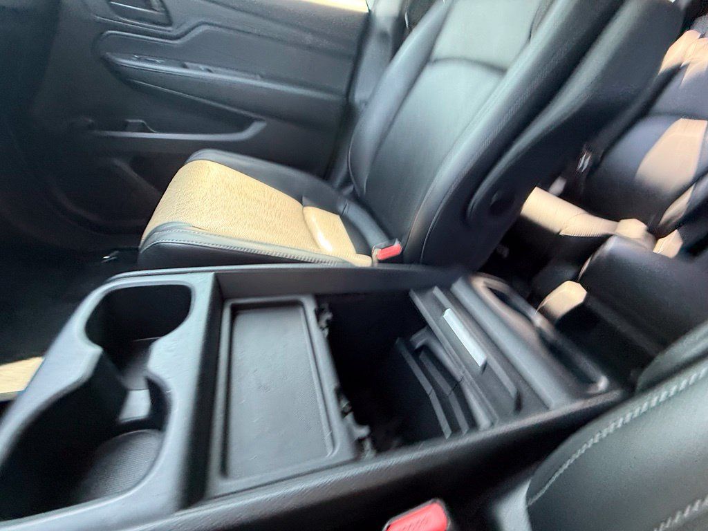 Used 2021 Honda Odyssey EX-L image 24