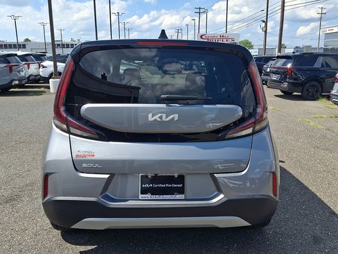 Used 2023 Kia Soul S FWD image 4