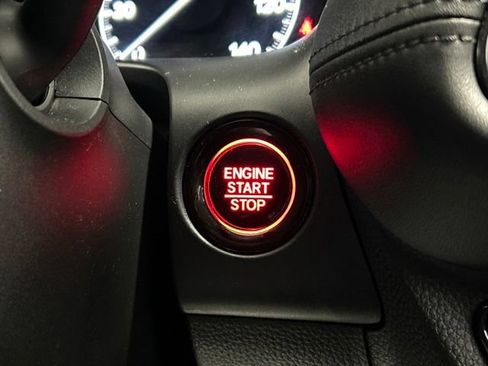Certified 2023 Honda HR-V LX image 29