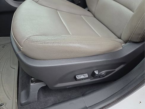 Used 2017 Hyundai Santa Fe Sport FWD image 14