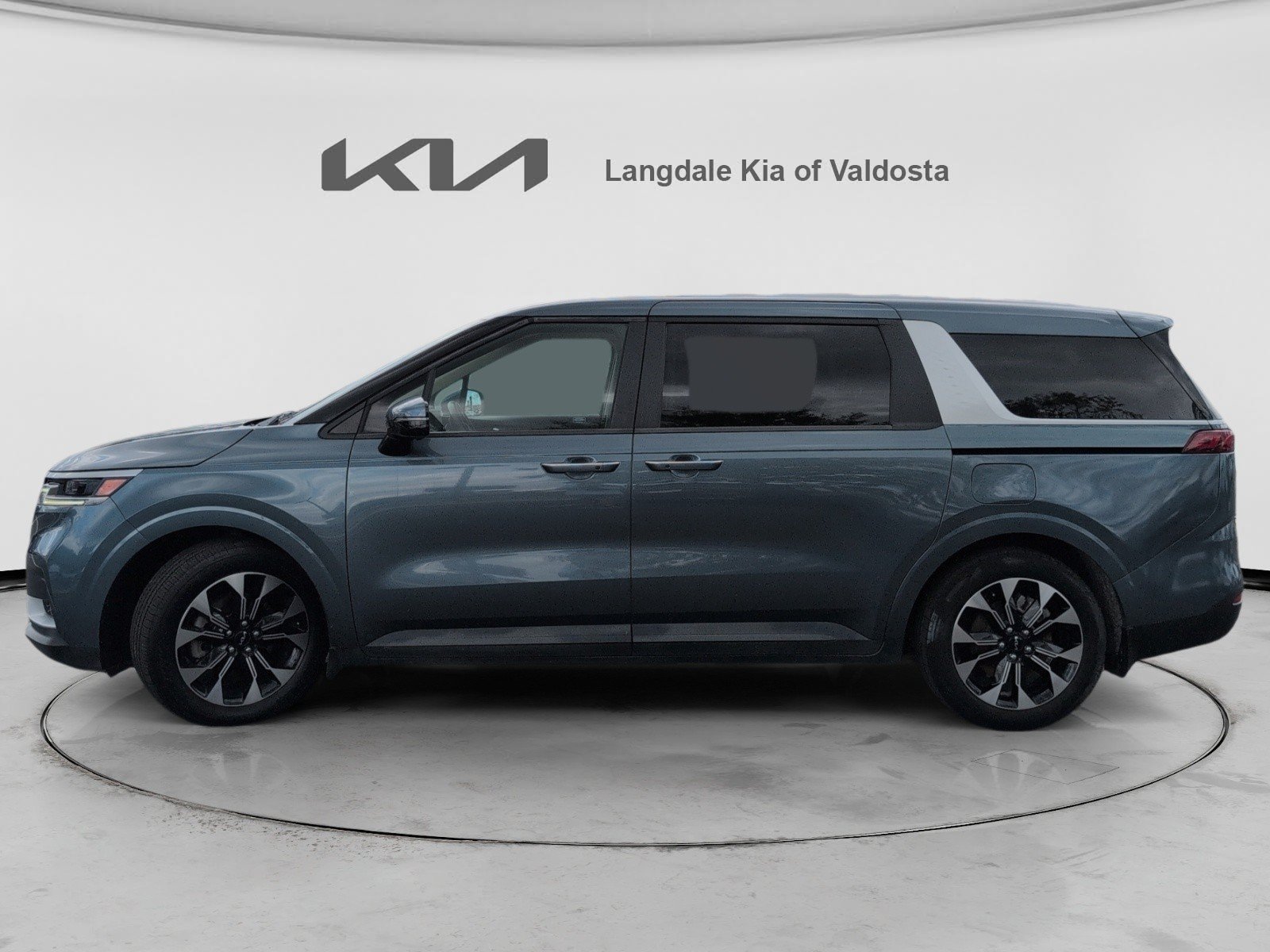 Used 2024 Kia Carnival EX FWD image 10