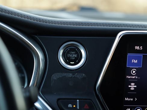 Used 2022 Chevrolet Blazer Premier w/ Enhanced Convenience Package image 19