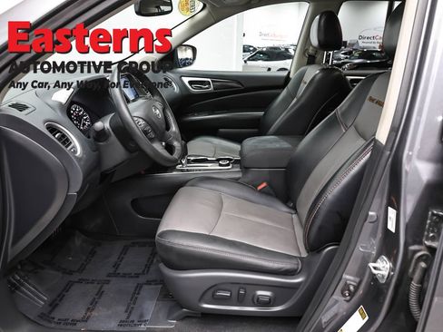 Used 2020 Nissan Pathfinder SL AWD/4WD image 14