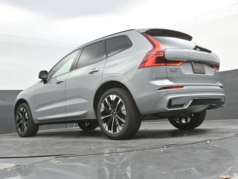New 2026 Volvo XC60 B5 Plus w/ Protection Package Premier image 35