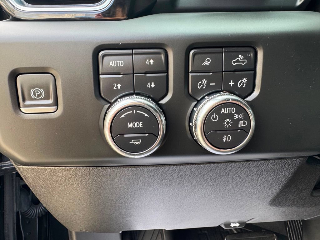 Used 2024 GMC Sierra 3500 Denali w/ Denali Reserve Package AWD/4WD image 43