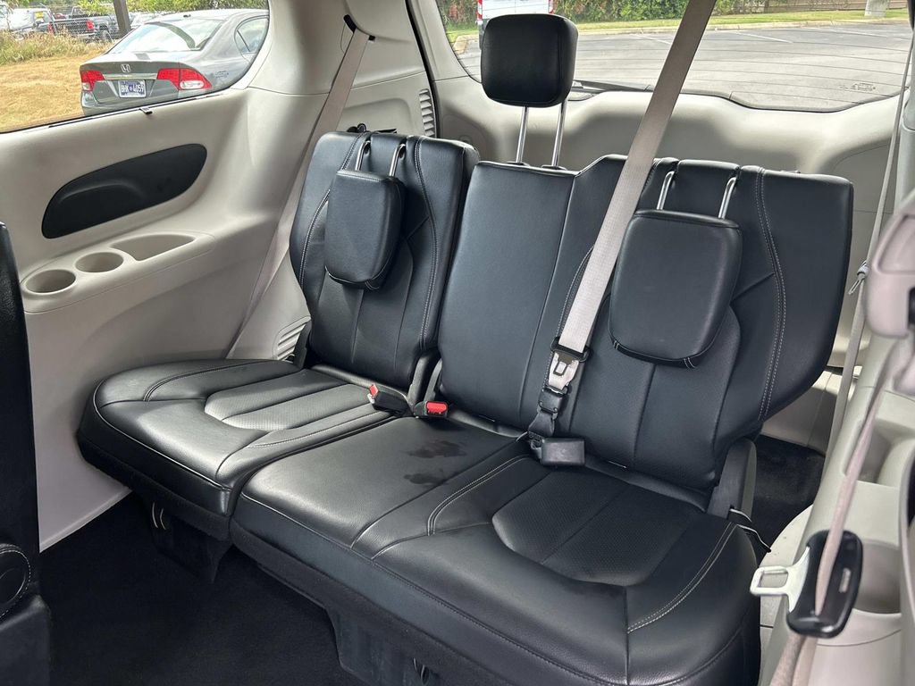 Used 2022 Chrysler Pacifica Touring-L FWD image 27