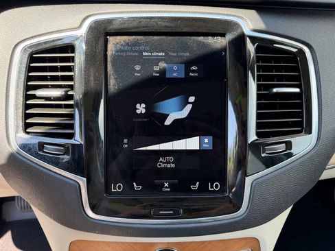 Used 2021 Volvo XC90 T8 Inscription Expression w/ Advanced Package AWD/4WD image 23