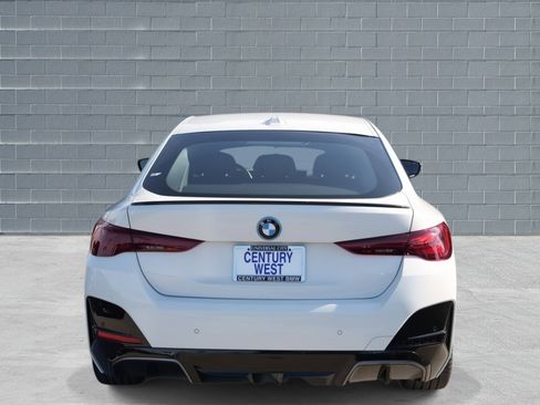 Used 2025 BMW i4 eDrive40 image 5