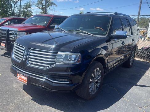 Used 2016 Lincoln Navigator Select AWD/4WD image 2