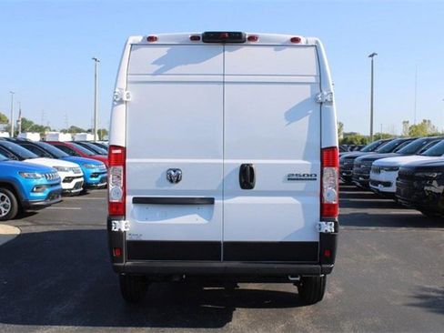 New 2024 RAM ProMaster 2500 w/ Quick Order Package 22H SLT+ image 4