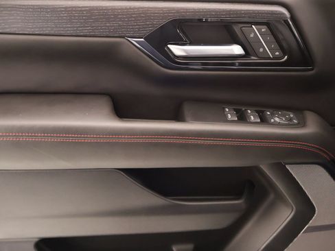 Used 2025 GMC Yukon AT4 Ultimate w/ LPO, Floor Liner Package AWD/4WD image 18