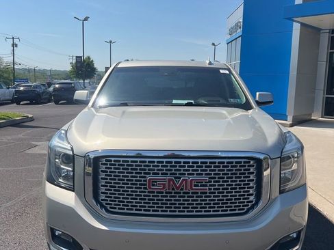 Used 2017 GMC Yukon Denali w/ Open Road Package AWD/4WD image 9