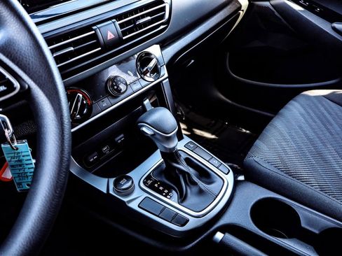 Used 2022 Kia Seltos LX image 30