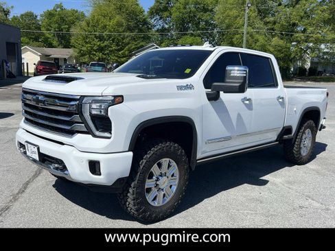 Used 2025 Chevrolet Silverado 2500 High Country w/ High Country Premium Package image 3