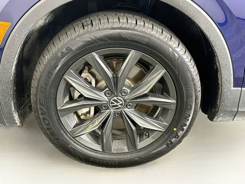 Used 2024 Volkswagen Tiguan SE FWD image 11