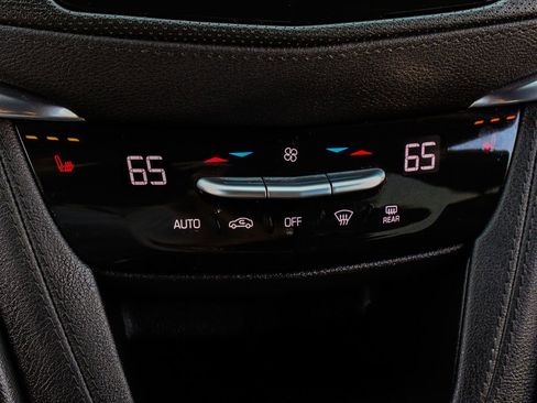 Used 2021 Cadillac XT5 Premium Luxury image 24