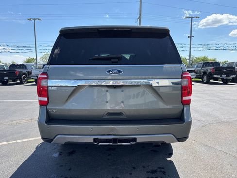 Used 2019 Ford Expedition XLT w/ Equipment Group 202A image 5