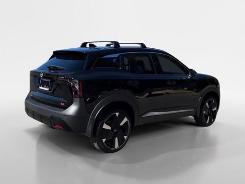 New 2026 Nissan Kicks SR FWD image 6