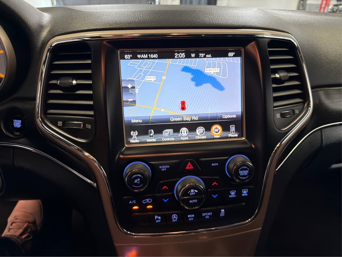 Used 2017 Jeep Grand Cherokee Limited AWD/4WD image 29