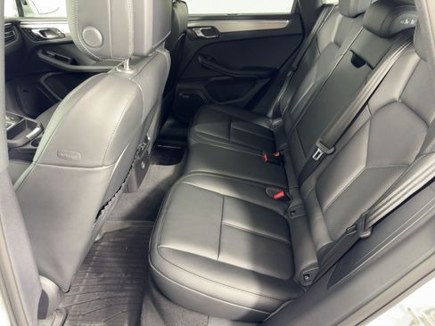 Certified 2026 Porsche Macan AWD/4WD image 15