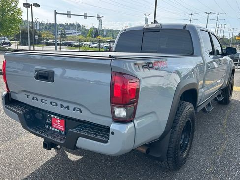 Certified 2019 Toyota Tacoma TRD Off-Road w/ TRD Premium Off Road Package AWD/4WD image 5