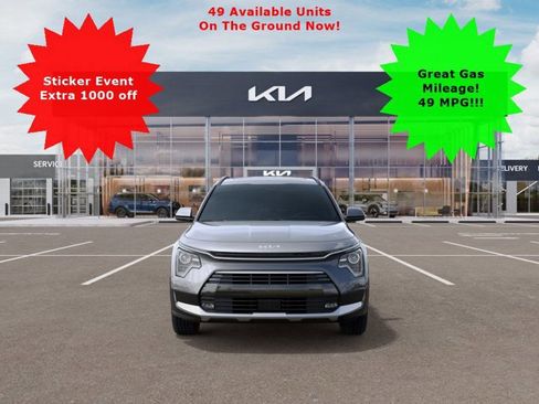 New 2025 Kia Niro EX Touring image 3