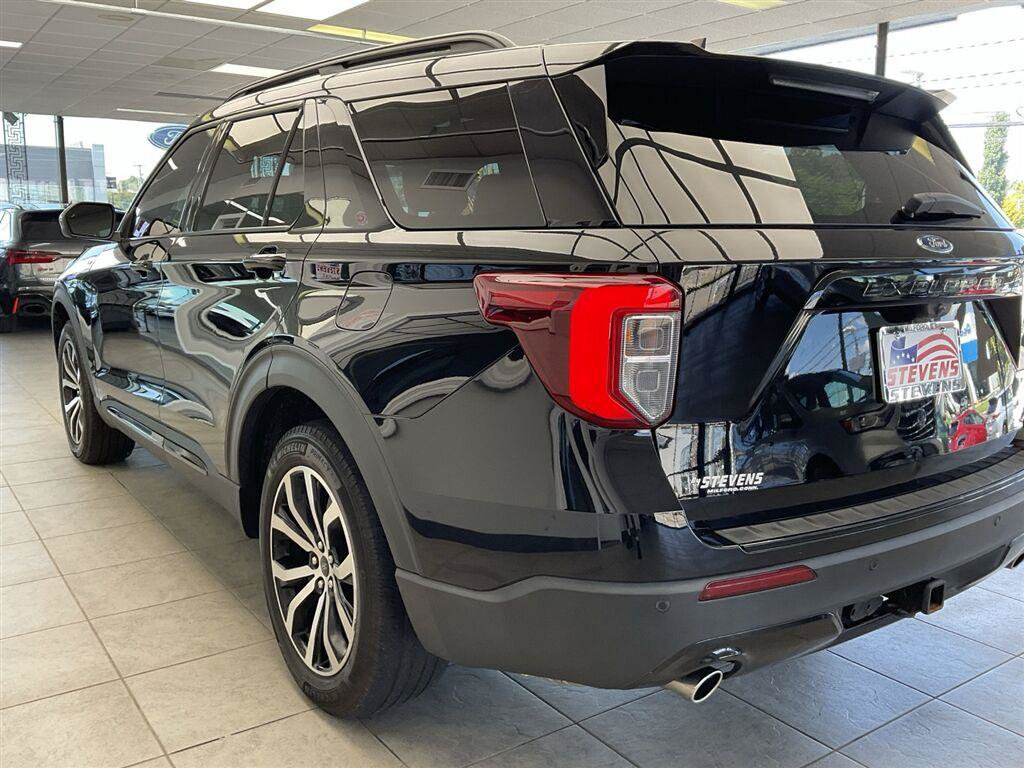 Used 2023 Ford Explorer ST-Line w/ Class IV Trailer Tow Package AWD/4WD image 7