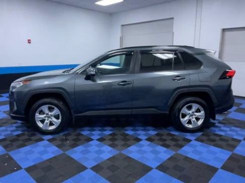 Used 2021 Toyota RAV4 XLE AWD/4WD image 5