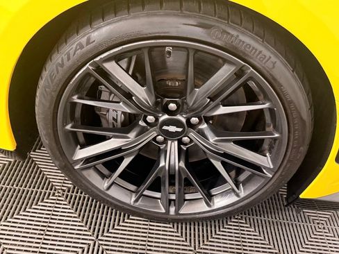 Used 2018 Chevrolet Camaro ZL1 RWD image 27