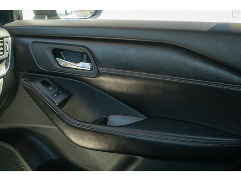 Used 2024 Nissan Rogue SV w/ SV Premium Package FWD image 22