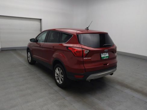 Used 2019 Ford Escape SE image 5