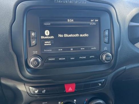 Used 2017 Jeep Renegade Trailhawk w/ Premium Trailhawk Package AWD/4WD image 40