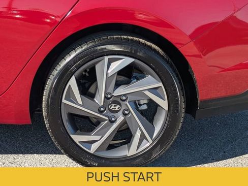 Used 2025 Hyundai Elantra Sport image 12